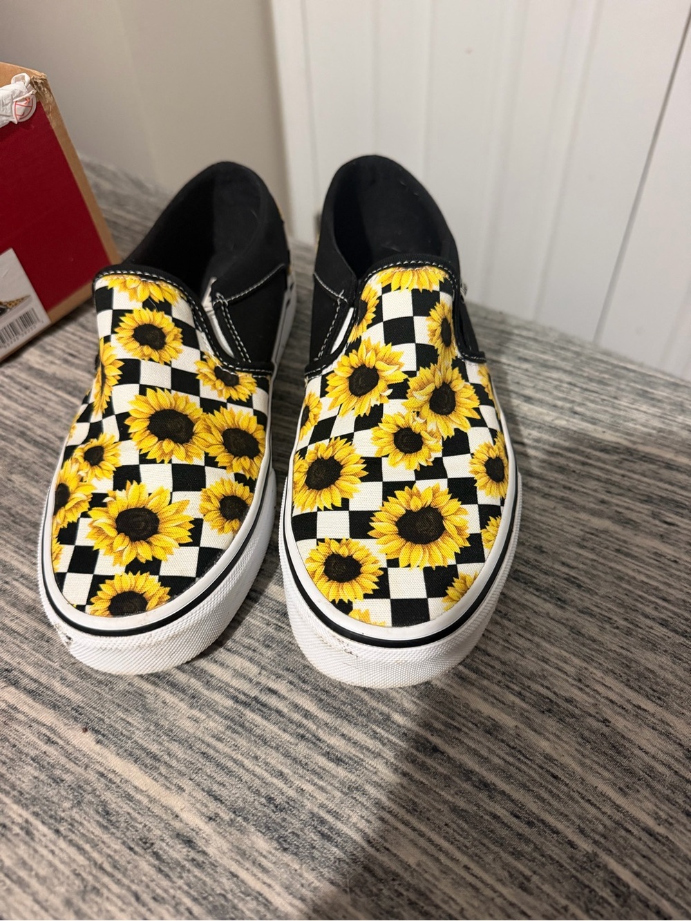 Vans woman’s Slip-On Sunflower Checkerboard Shoes - Black/Yellow